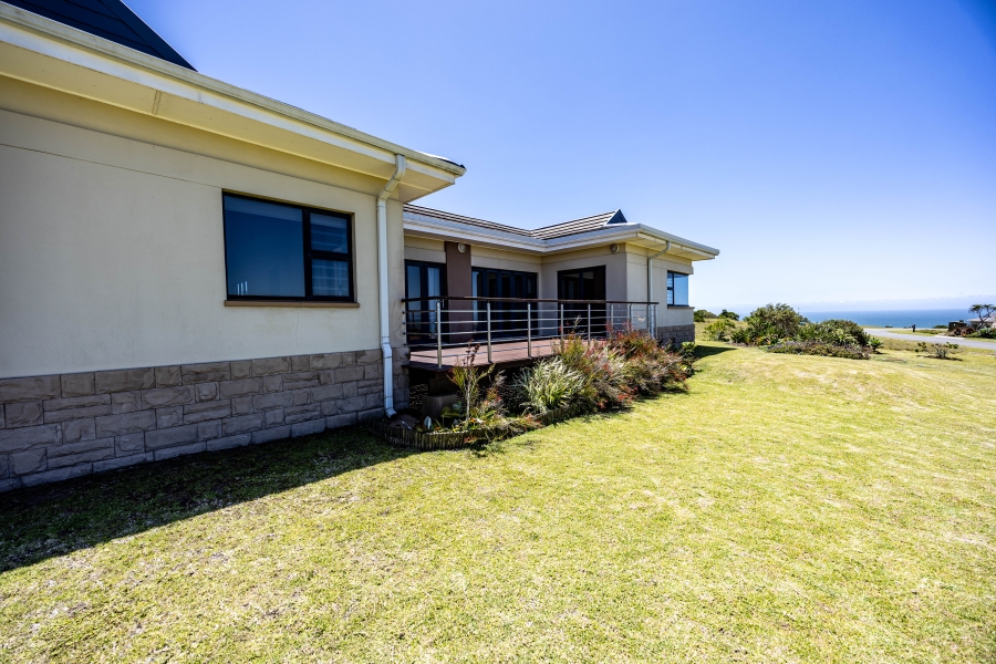 3 Bedroom Property for Sale in Kwelera Eastern Cape